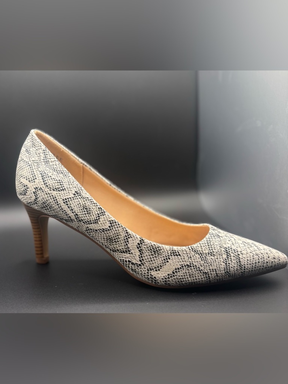 Journee Collection Women’s Scylee Pointed Toe Dress Pumps Size 9 New
